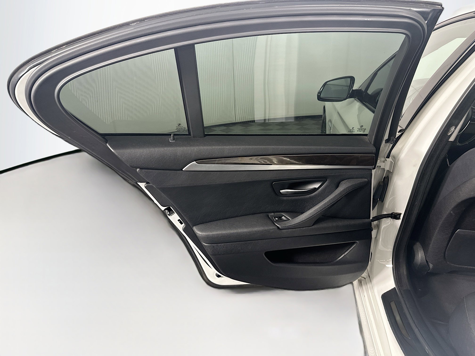 Used 2015 BMW 528i Sedan RWD image 27