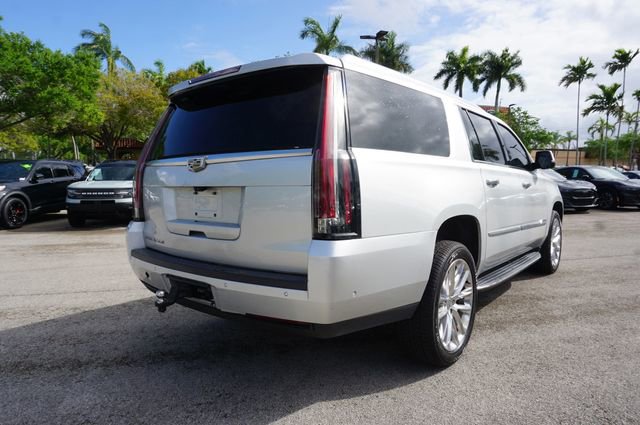 Used 2019 Cadillac Escalade ESV Luxury image 7
