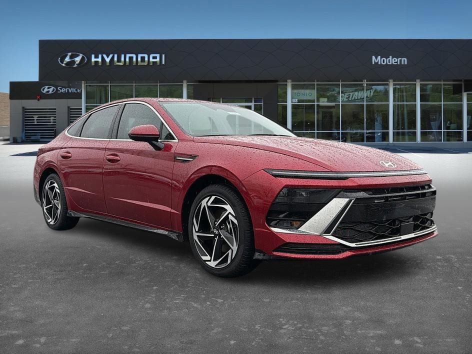 New 2026 Hyundai Sonata SEL FWD image 2