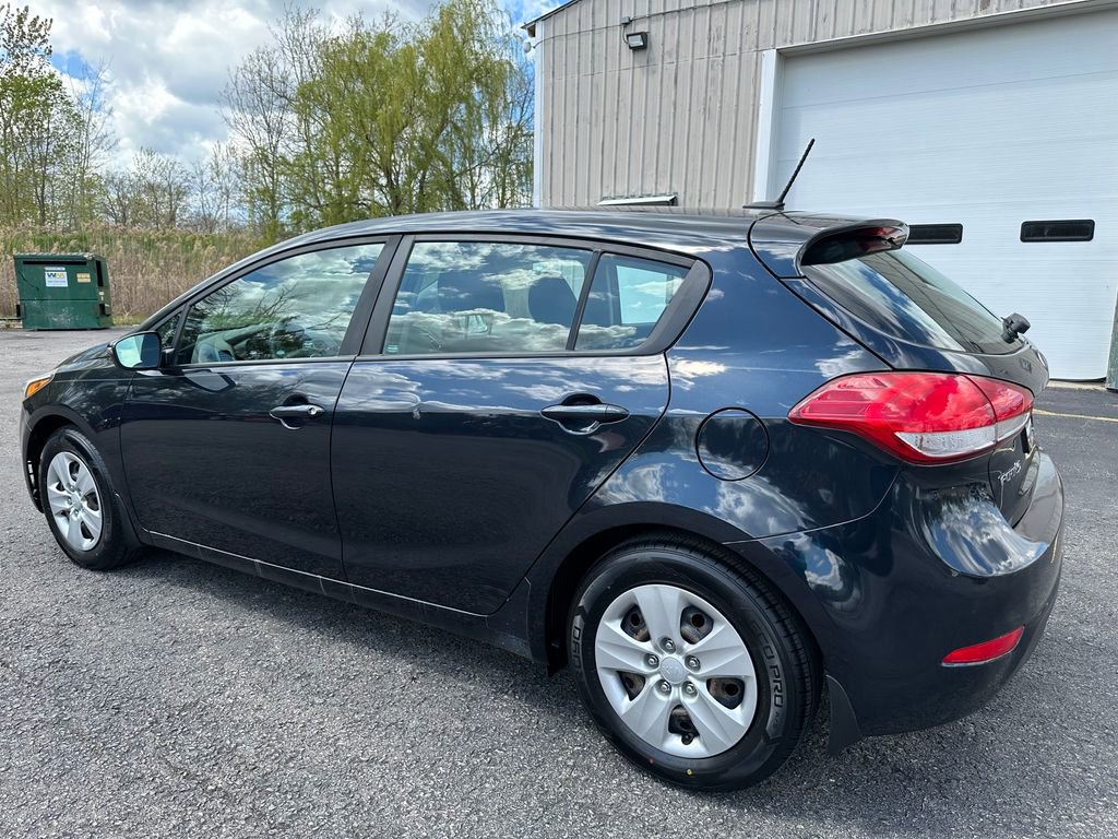 Used 2017 Kia Forte LX FWD image 14