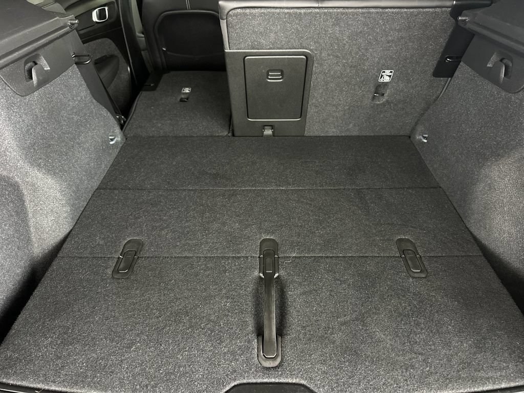 Certified 2023 Volvo XC40 Recharge Ultimate AWD/4WD image 14