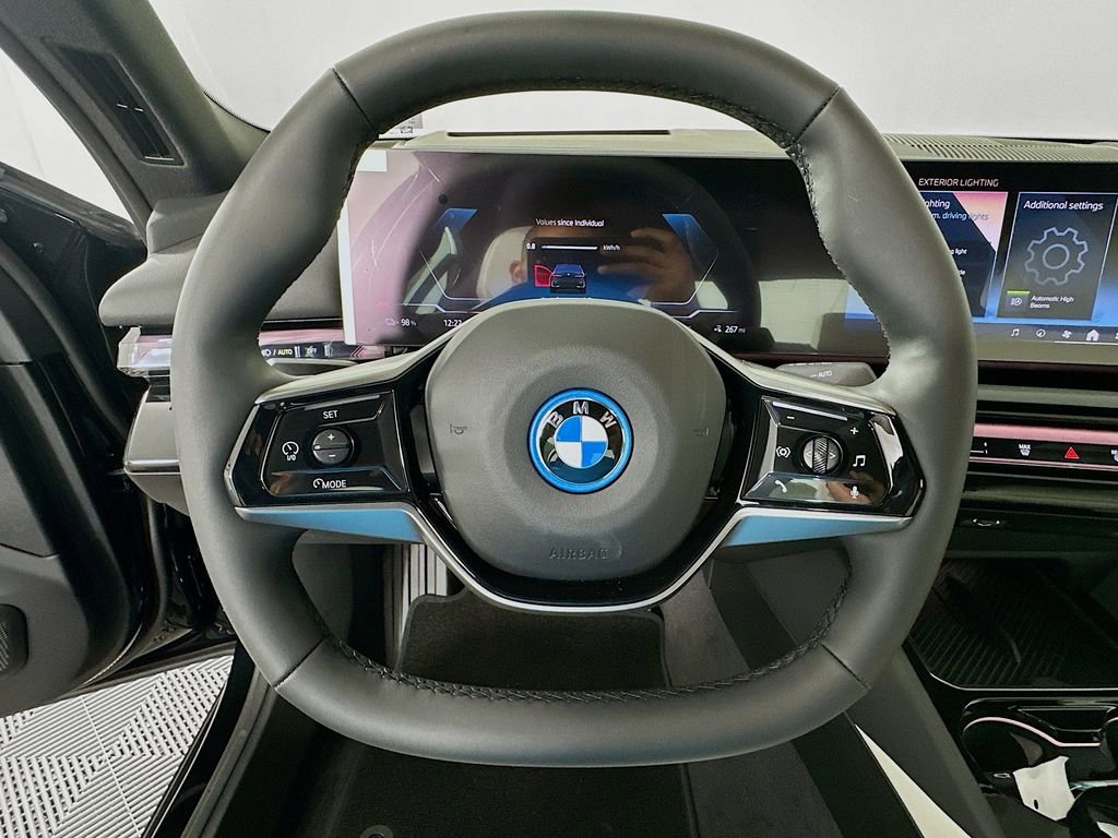 New 2026 BMW i5 eDrive40 w/ Premium Package image 10
