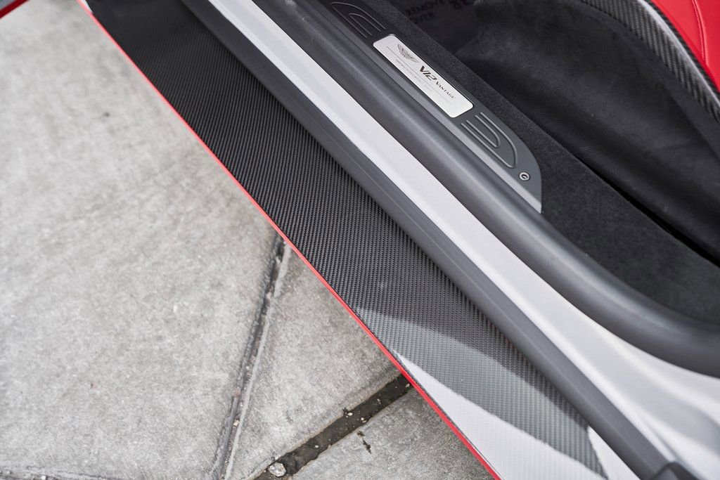 Used 2023 Aston Martin V12 Vantage image 39