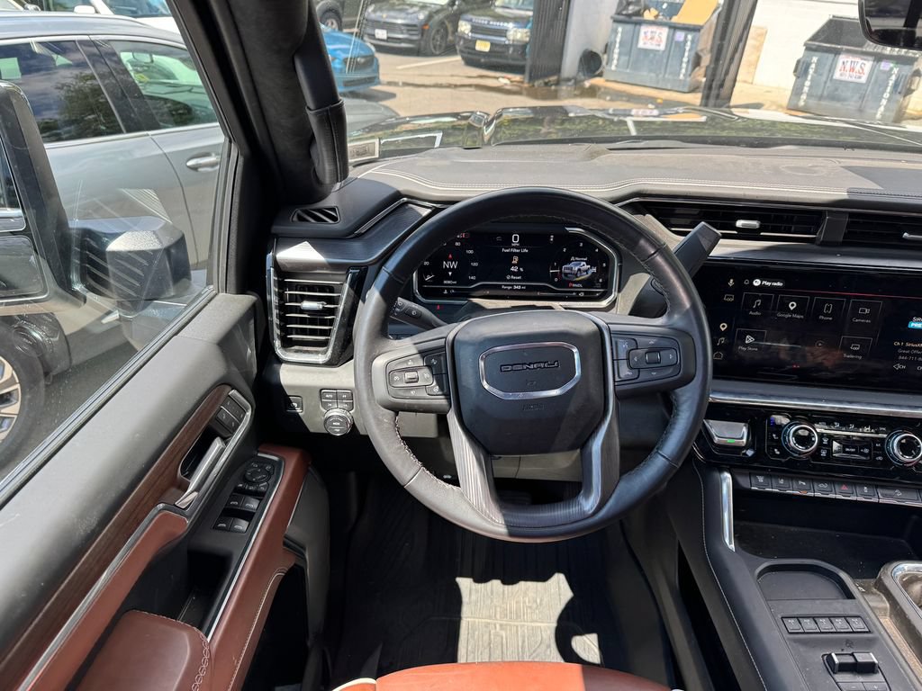 Used 2025 GMC Sierra 2500 Denali Ultimate w/ Max Trailering Package AWD/4WD image 13