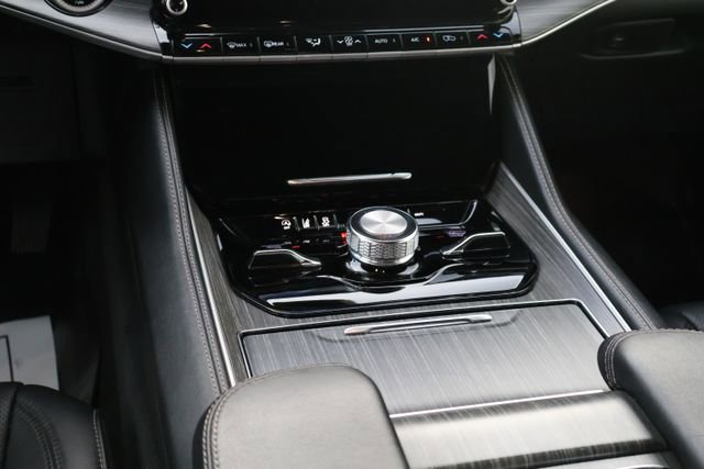 Used 2024 Jeep Wagoneer Series III image 16