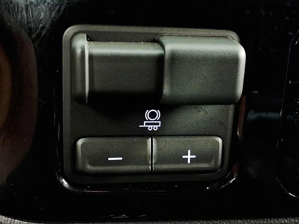 Used 2026 Chevrolet Silverado 1500 ZR2 AWD/4WD image 22