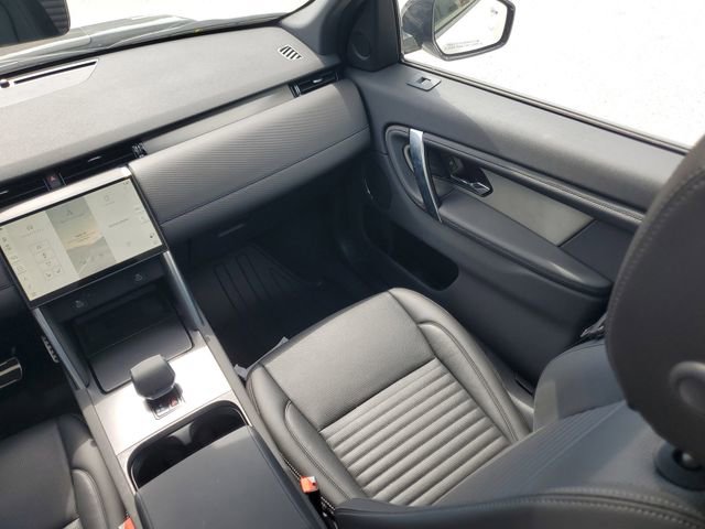 Certified 2025 Land Rover Discovery Sport Dynamic SE image 18