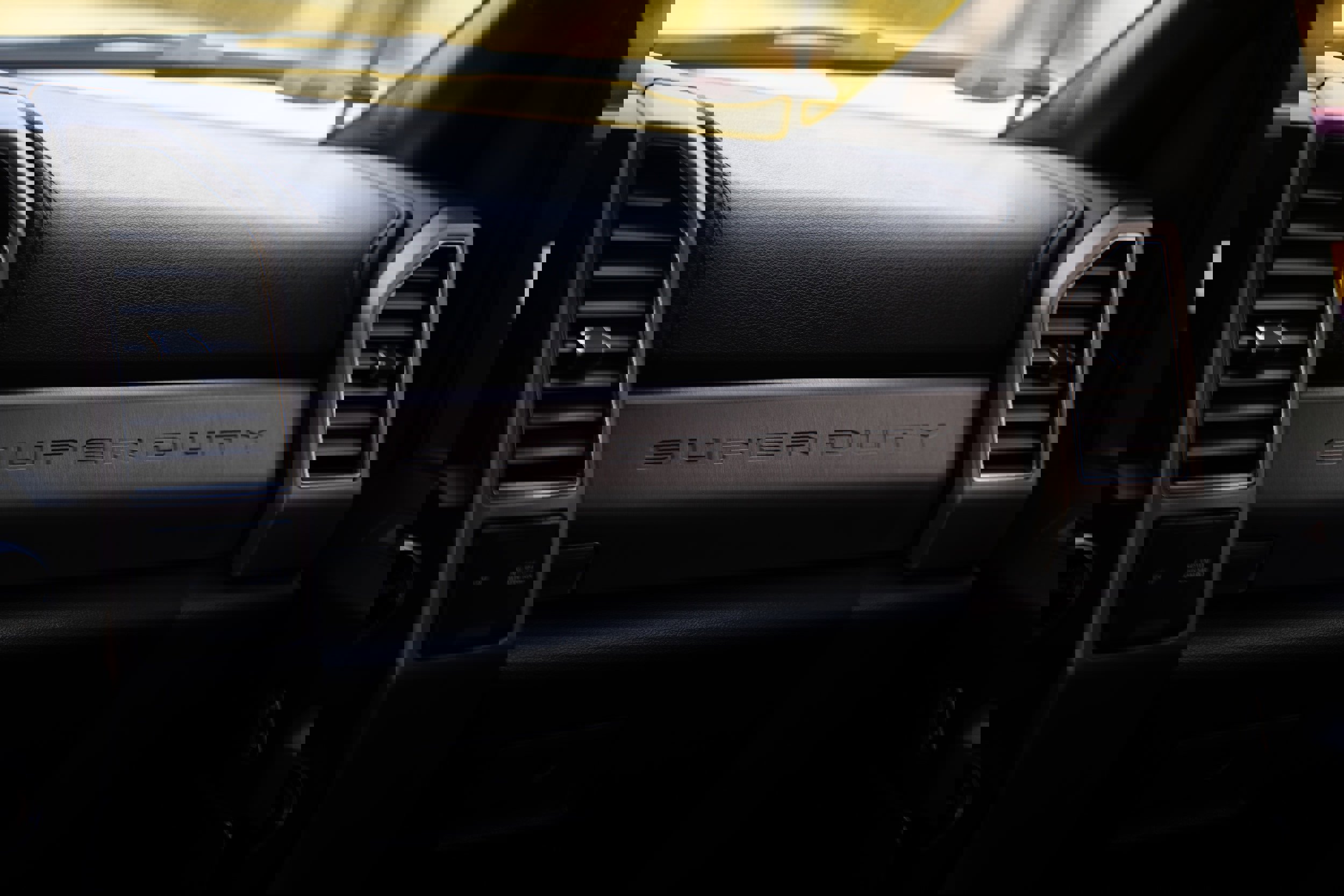 Used 2019 Ford F250 Platinum w/ Platinum Ultimate Package image 10