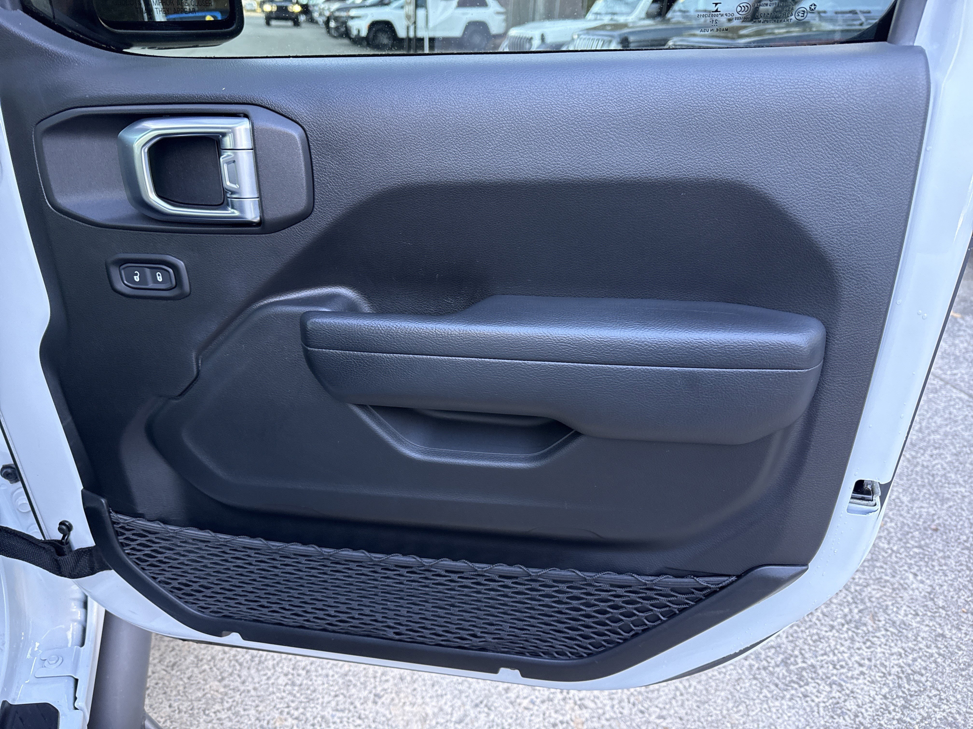 Used 2022 Jeep Gladiator Sport image 16