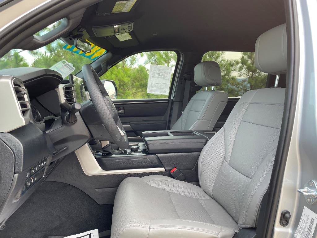Used 2025 Toyota Tundra SR5 w/ SR5 Premium Package AWD/4WD image 8