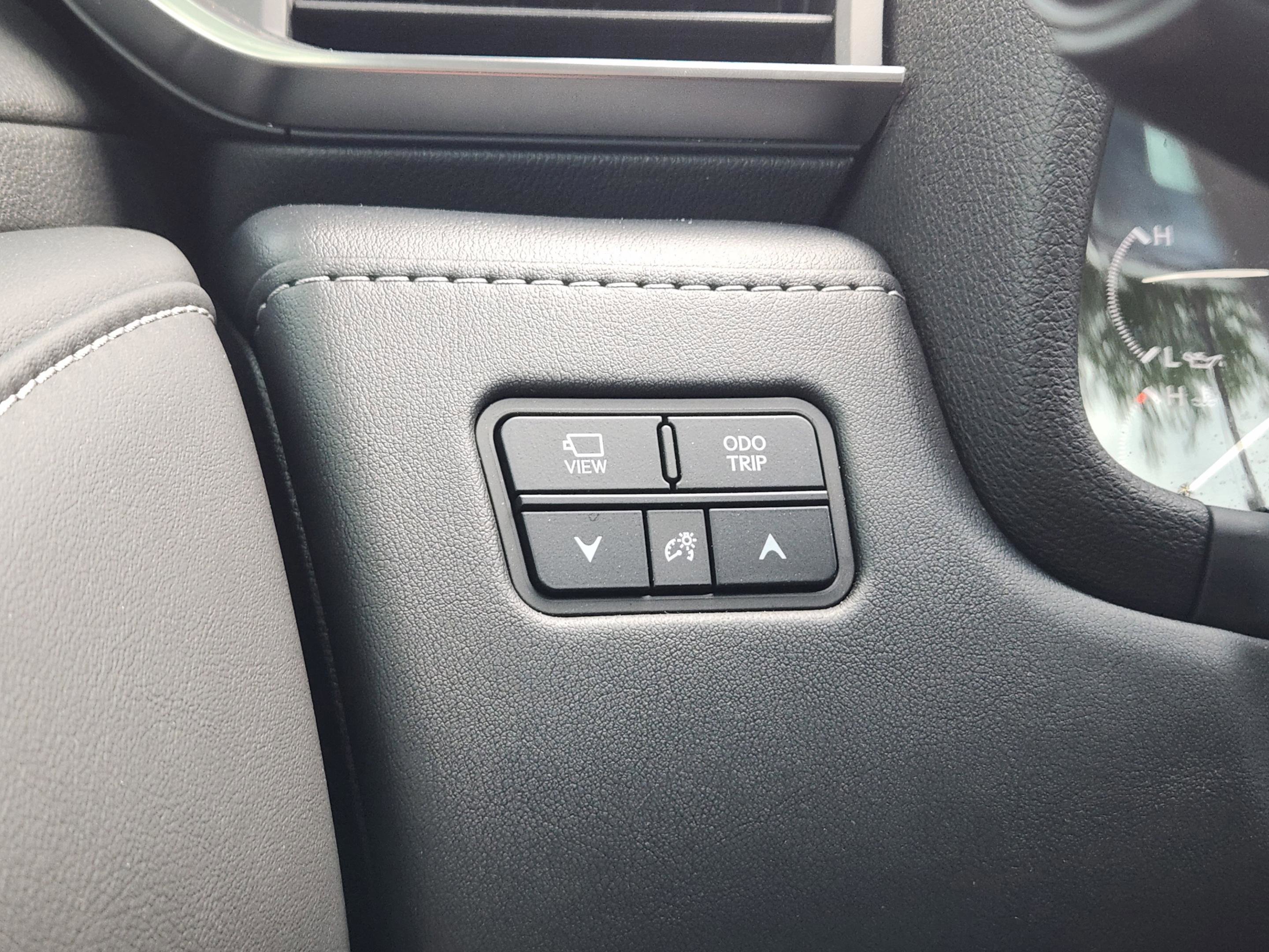 Used 2023 Lexus LX 600 4WD w/ Appearance Package image 17