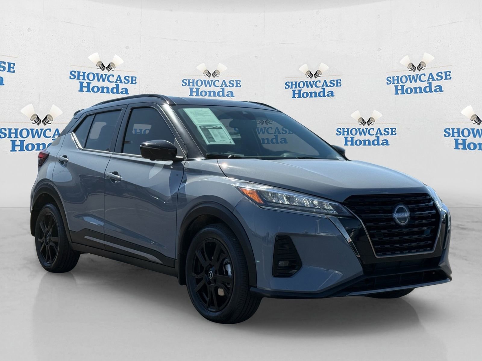 Used 2024 Nissan Kicks SR image 10