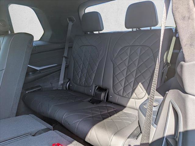 Used 2025 BMW X7 xDrive40i w/ M Sport Package AWD/4WD image 22