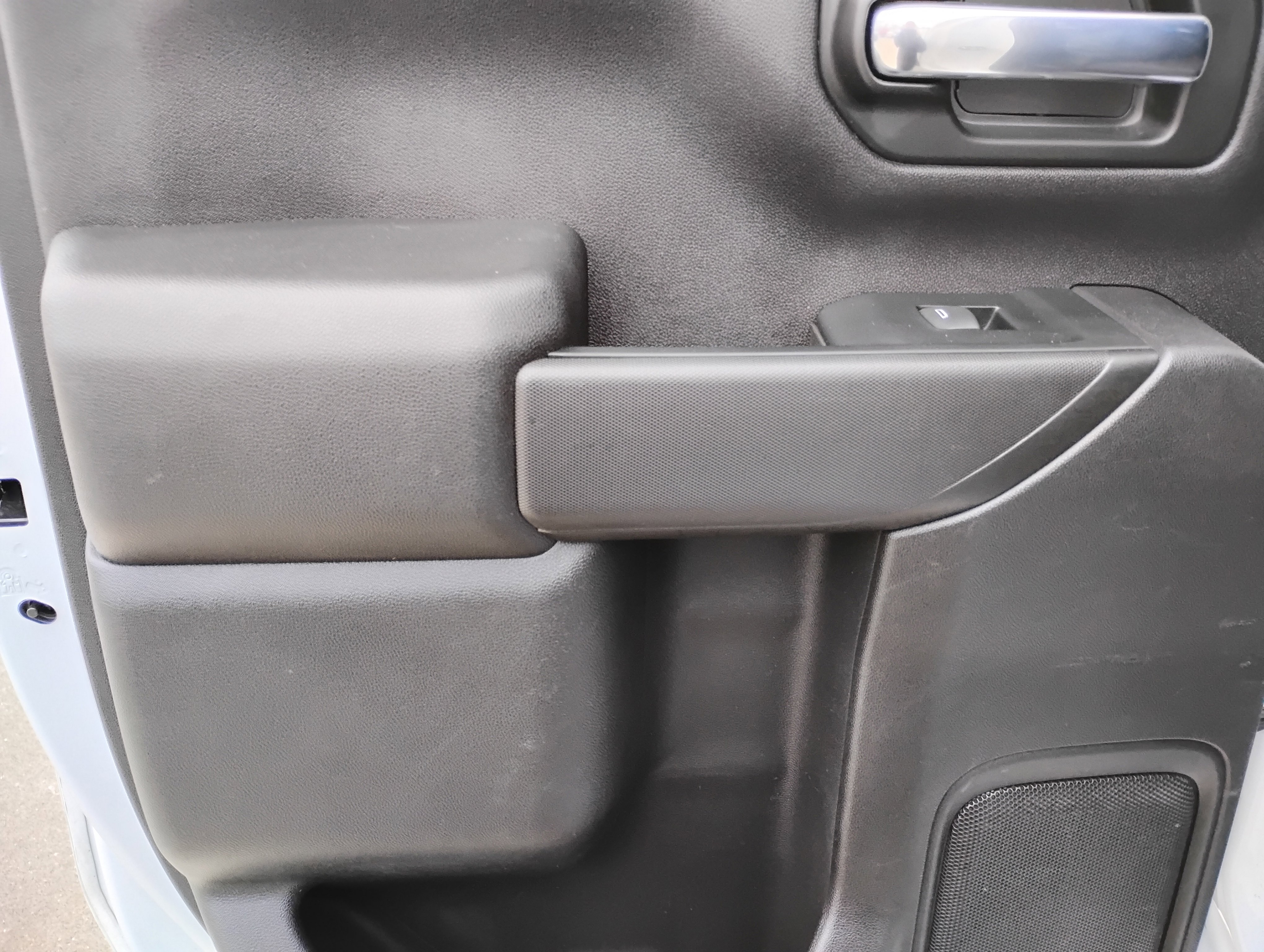 Used 2023 GMC Sierra 2500 Pro w/ Fleet Convenience Package image 16