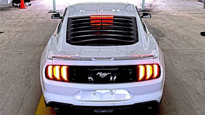 Used 2018 Ford Mustang Premium w/ Ecoboost Performance Package RWD image 5