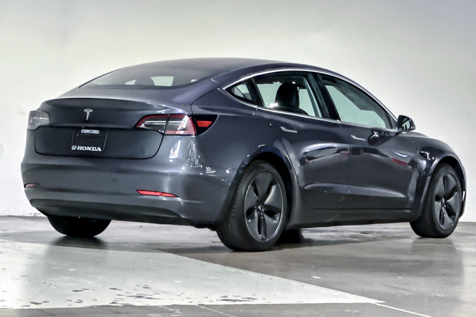 Used 2018 Tesla Model 3 Long Range RWD image 7