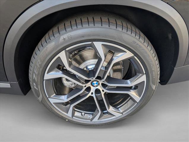 New 2026 BMW X5 xDrive50e w/ Premium Package image 10