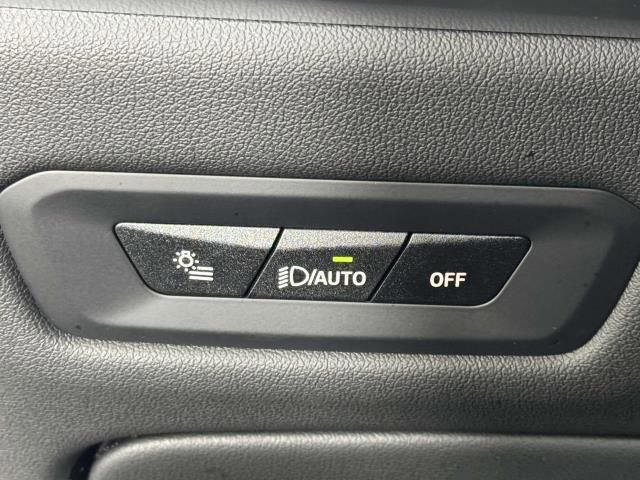 Used 2025 BMW X5 xDrive40i w/ Climate Comfort Package image 19