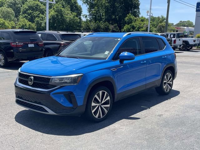 Used 2022 Volkswagen Taos SE FWD image 3