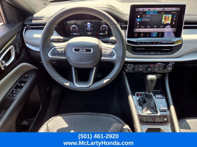 Used 2025 Jeep Compass Limited w/ Elite Group AWD/4WD image 13