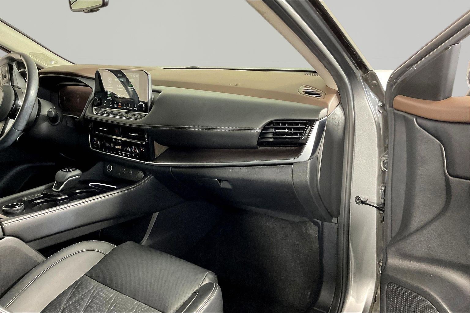 Used 2021 Nissan Rogue Platinum image 26