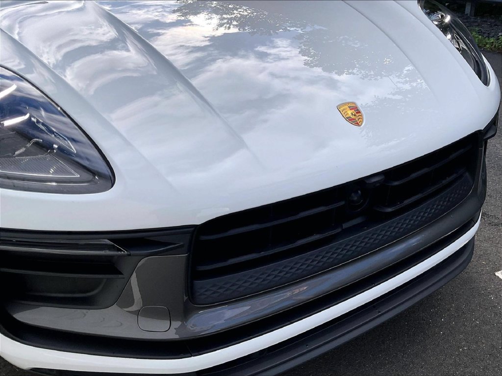 Certified 2023 Porsche Macan Turbo AWD/4WD image 32