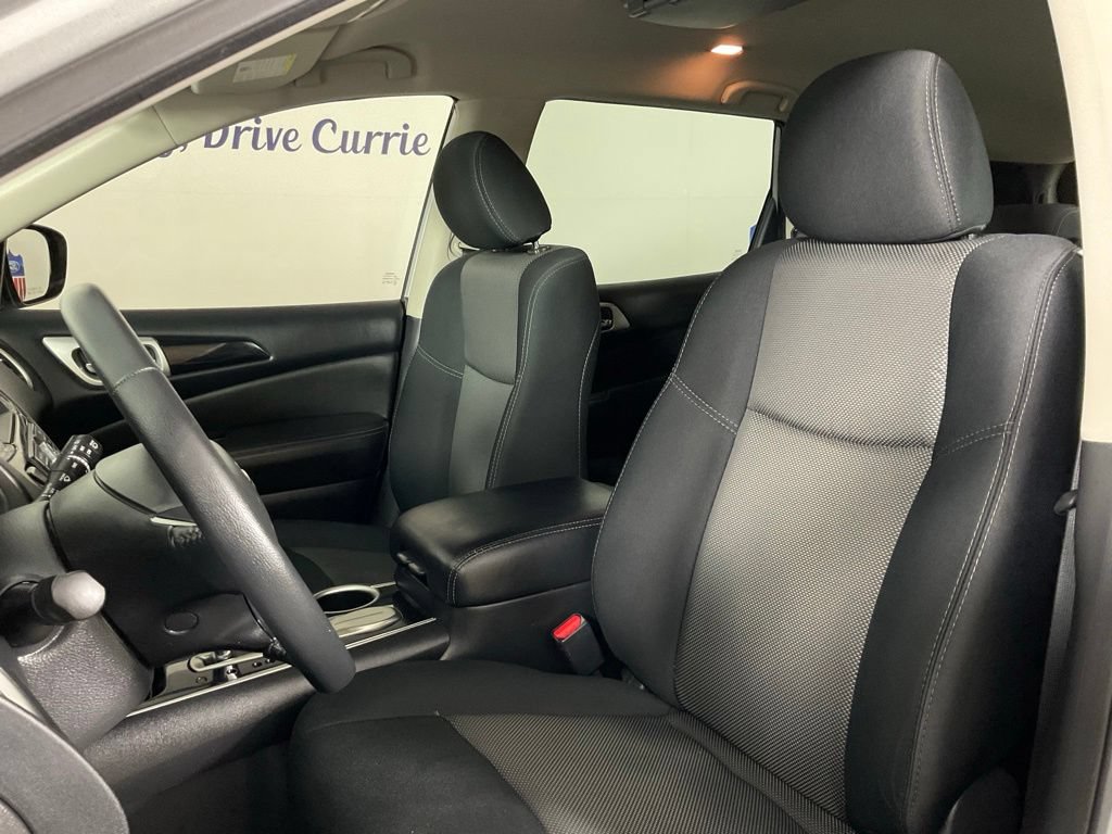 Used 2019 Nissan Pathfinder SV FWD image 14