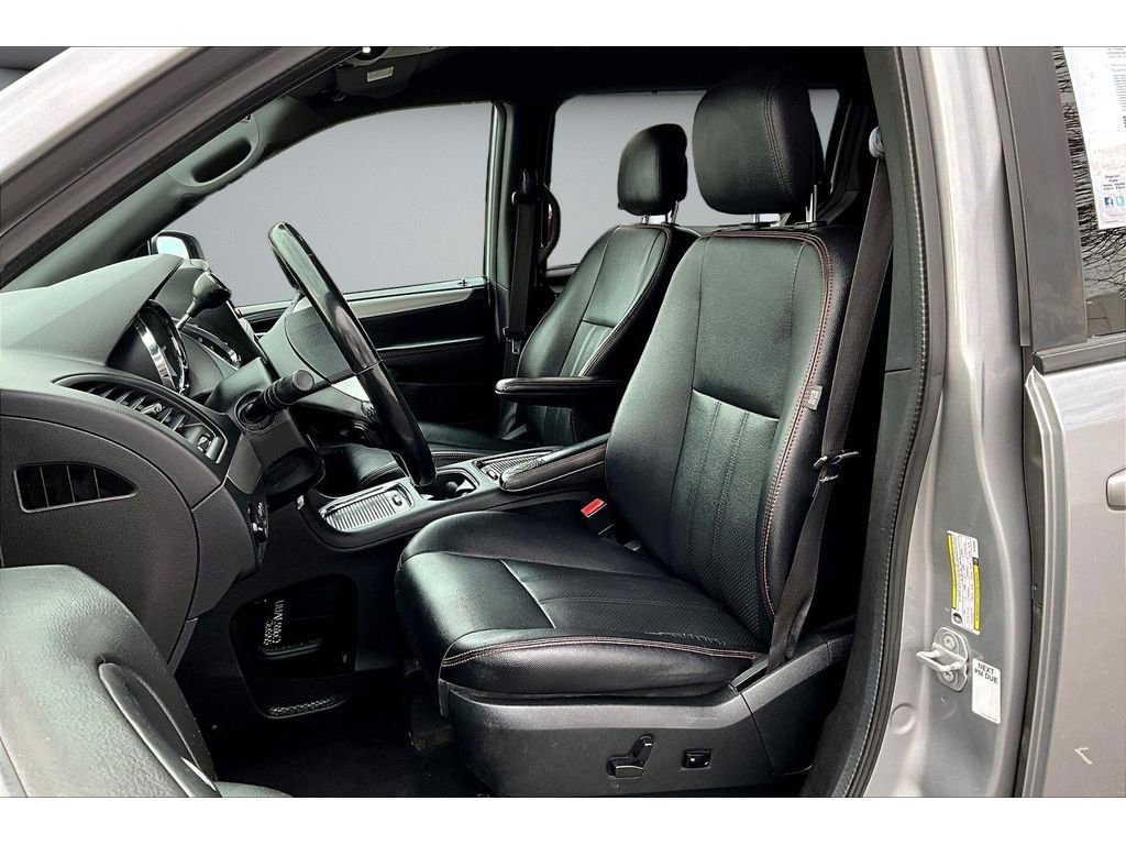 Used 2018 Dodge Grand Caravan GT image 22