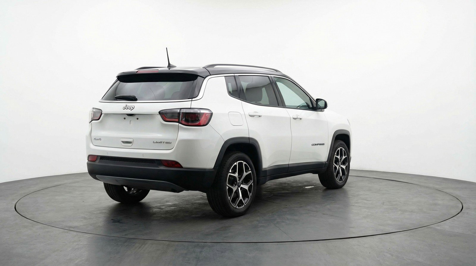 Used 2025 Jeep Compass Limited image 9