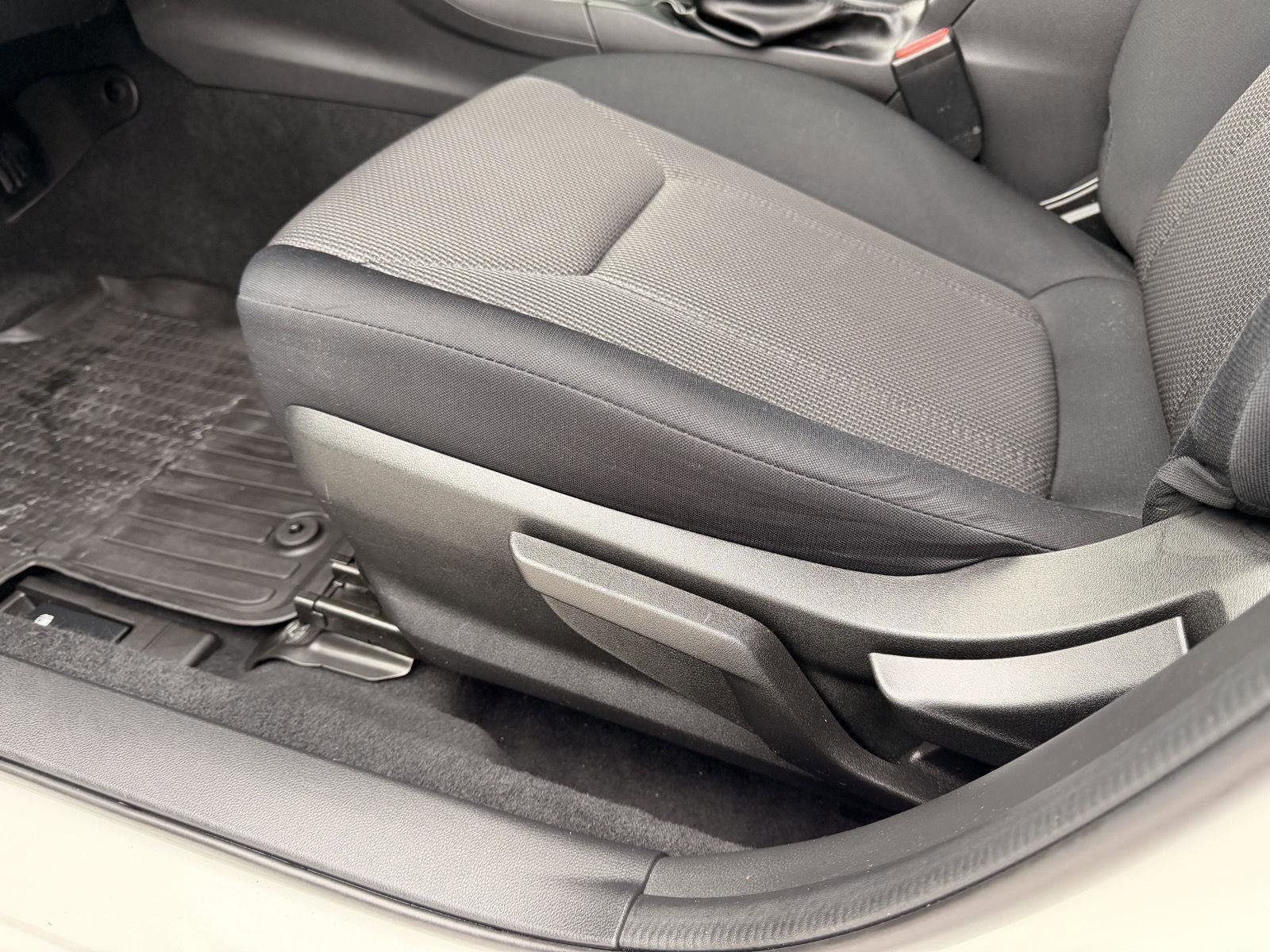 Certified 2023 Subaru Crosstrek 2.0i image 19