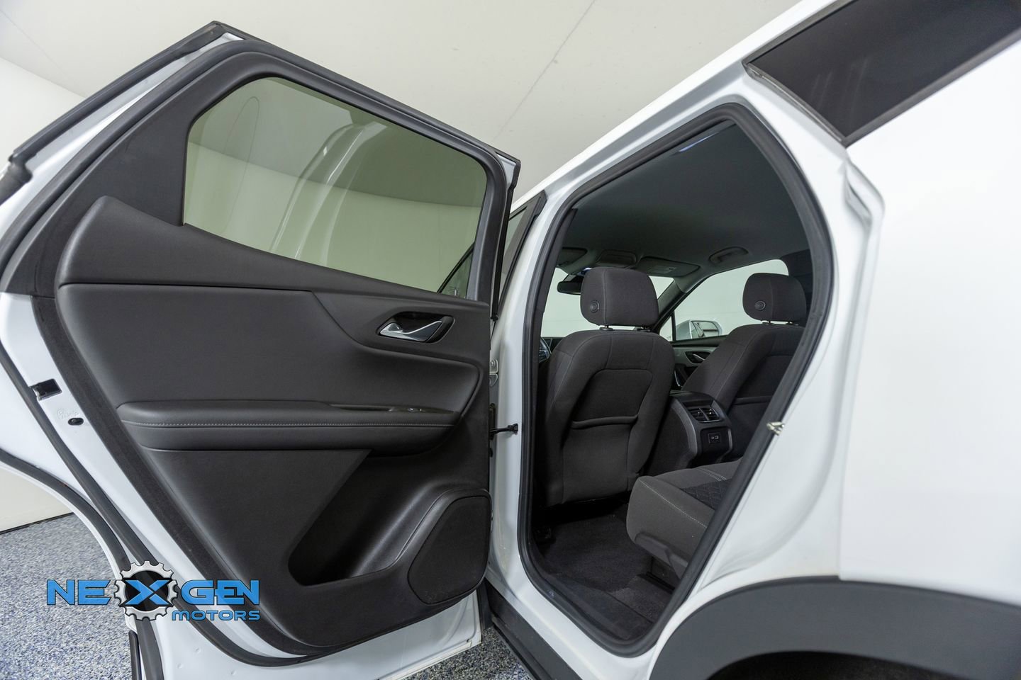 Used 2019 Chevrolet Blazer LT image 23