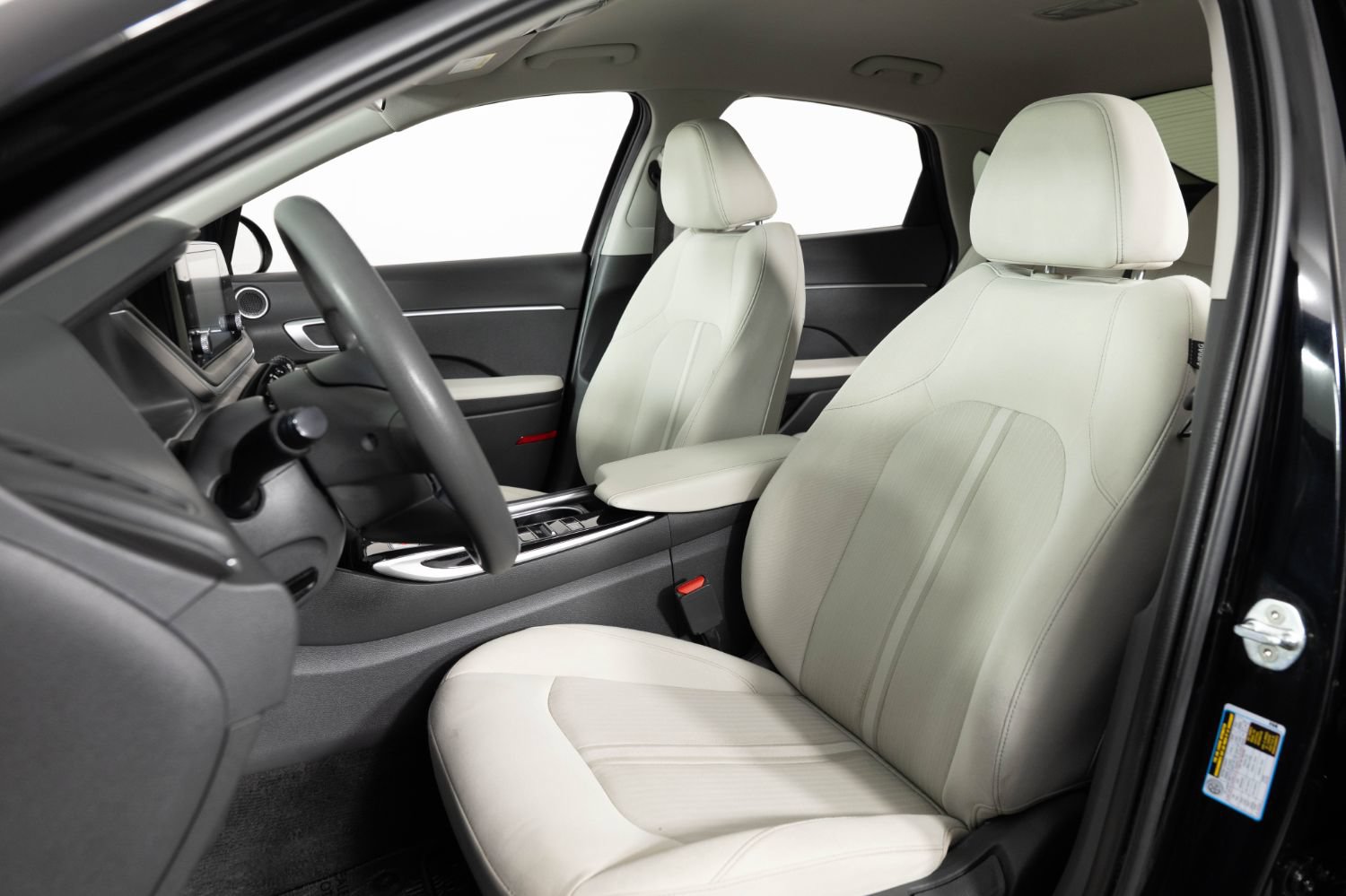 Used 2023 Hyundai Sonata SE w/ Preferred Accessory Package FWD image 15