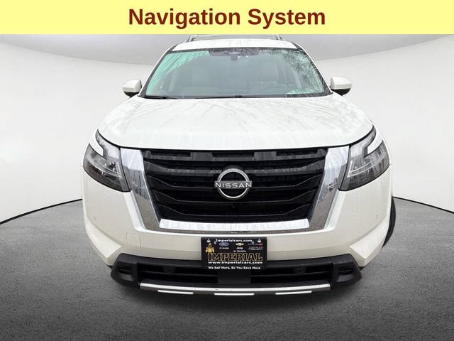 Used 2024 Nissan Pathfinder SL AWD/4WD image 4
