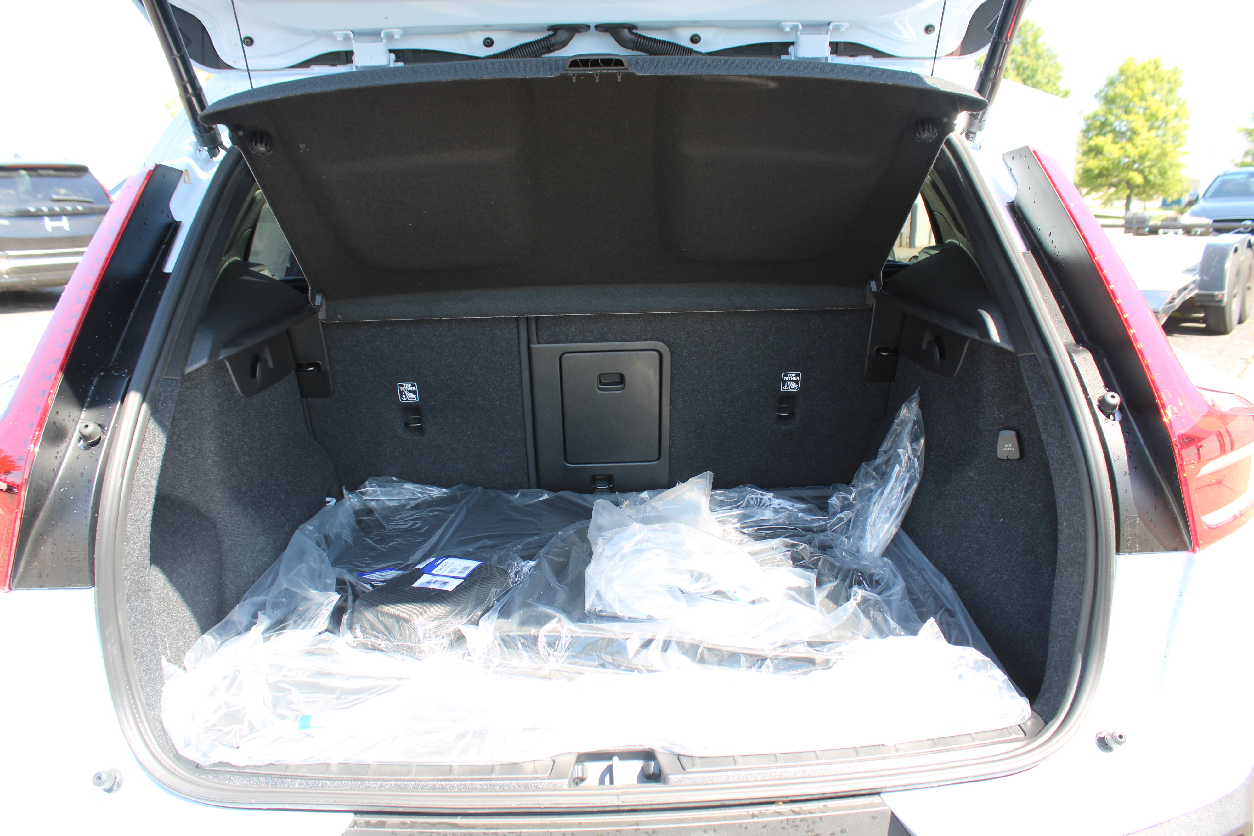 Used 2026 Volvo XC40 B5 Plus w/ Protection Package Premier AWD/4WD image 42
