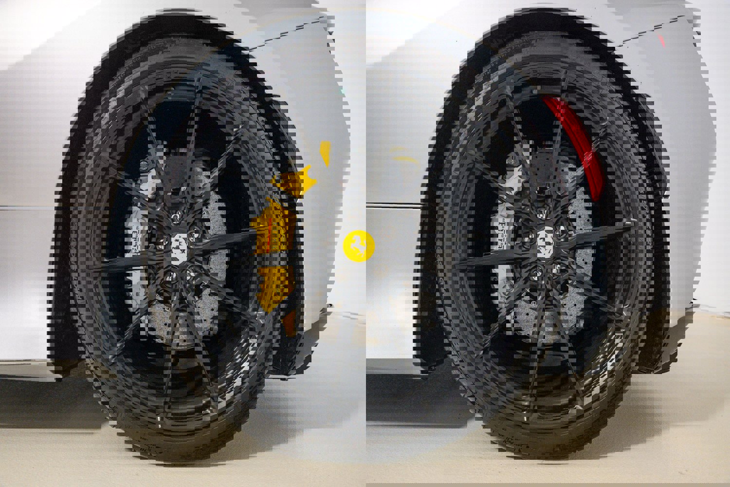 Used 2021 Ferrari F8 Tributo image 24