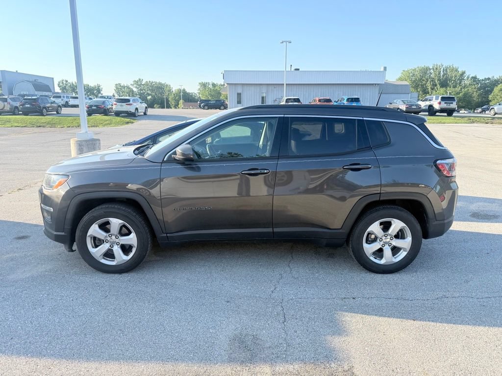 Used 2018 Jeep Compass Latitude FWD image 4