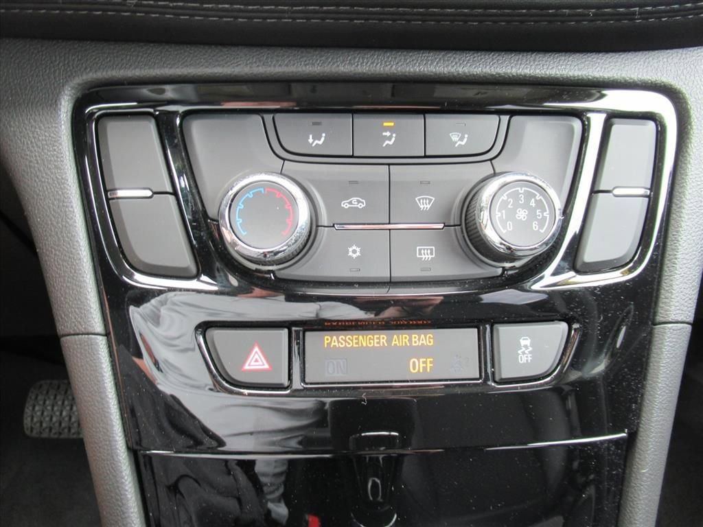 Certified 2022 Buick Encore Preferred w/ Safety Package FWD image 24