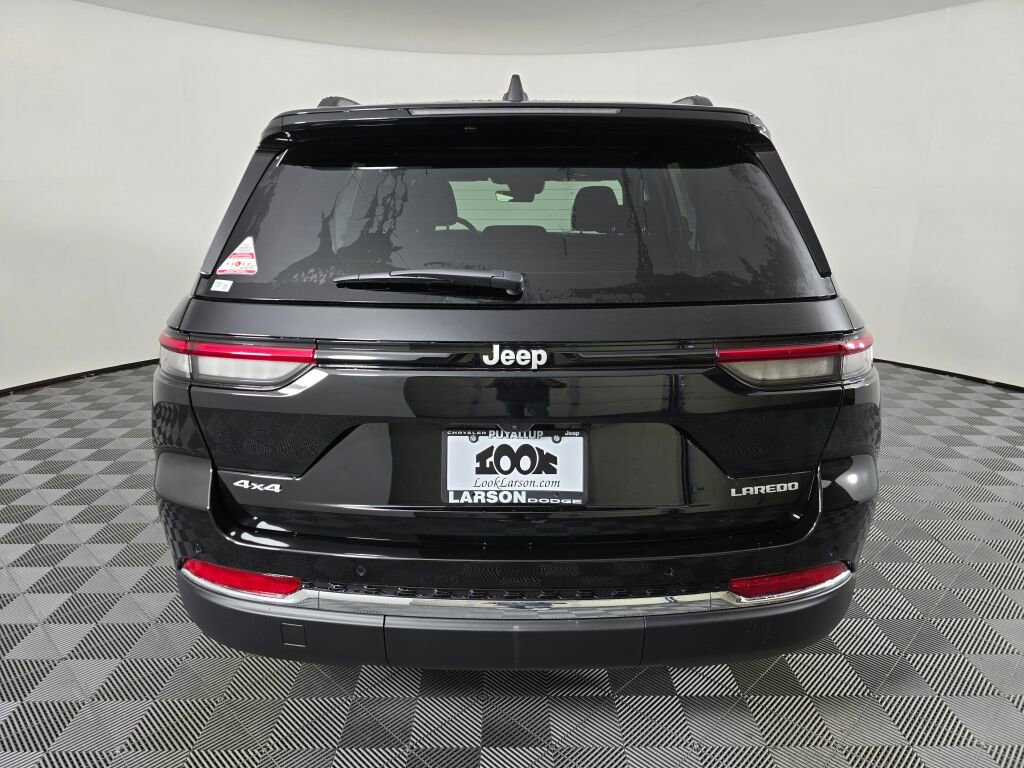 New 2025 Jeep Grand Cherokee Laredo X w/ Trailer Tow Package image 5