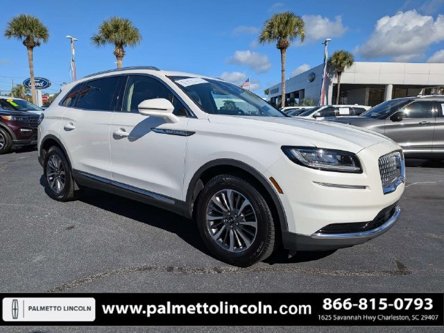 Certified 2022 Lincoln Nautilus FWD w/ Premium Package image 2
