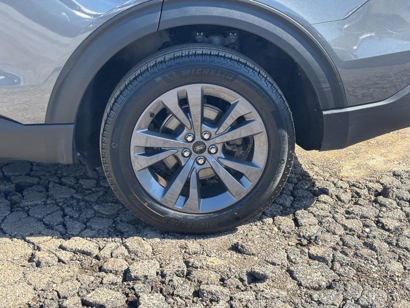 Used 2023 Ford Explorer XLT w/ Equipment Group 202A image 11