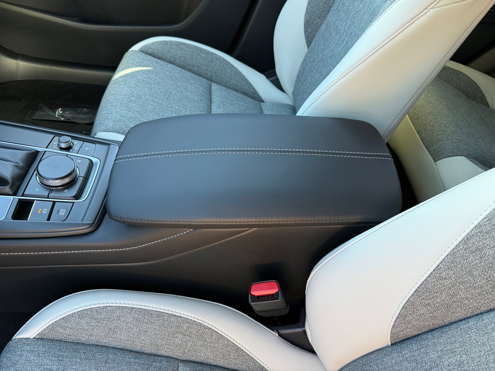 New 2026 MAZDA CX-30 AWD 2.5 S image 14