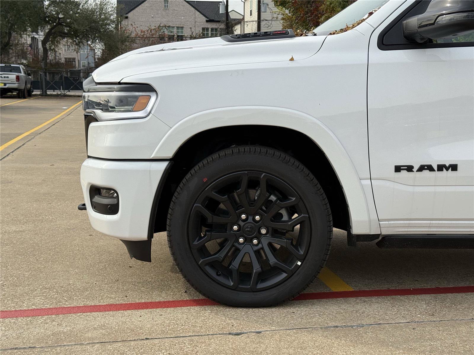 New 2025 RAM 1500 Limited AWD/4WD image 9