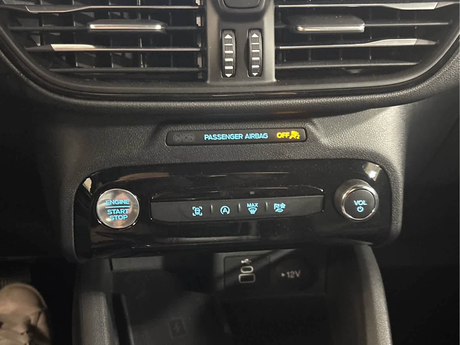 New 2025 Ford Escape ST-Line Elite image 33