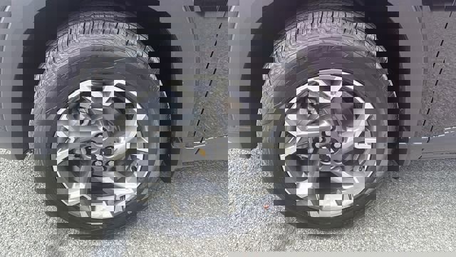 New 2025 Chevrolet Trax LT w/ Driver Confidence Package FWD image 11