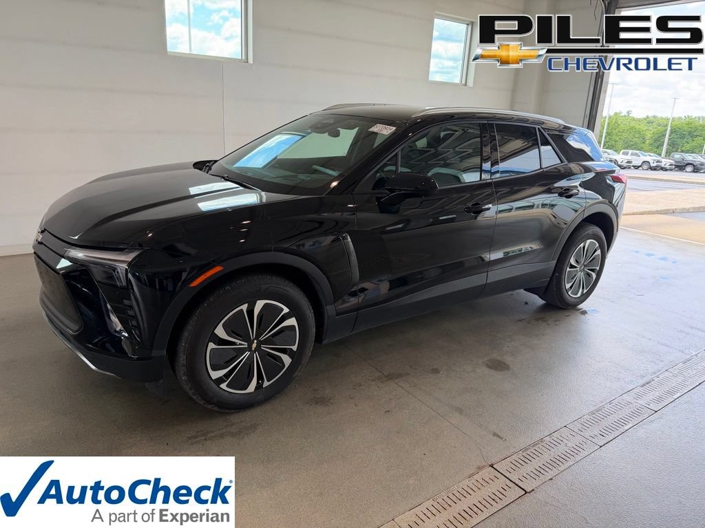 Used 2025 Chevrolet Blazer EV LT AWD/4WD image 1