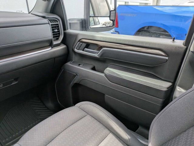 Used 2025 Chevrolet Silverado 2500 LT w/ Convenience Package AWD/4WD image 17