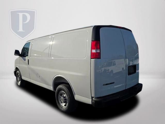 New 2026 Chevrolet Express 2500 w/ Driver Convenience Package image 9
