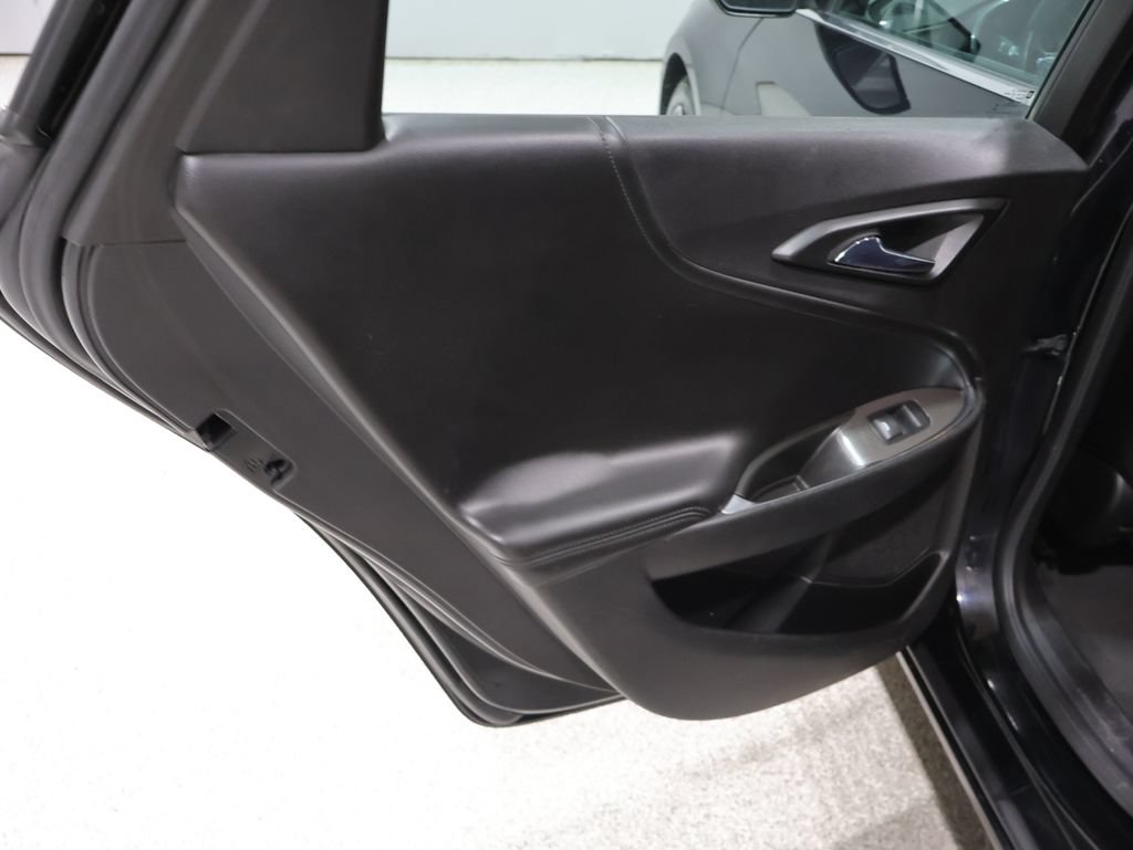 Used 2017 Chevrolet Malibu LT w/ Leather Package FWD image 20