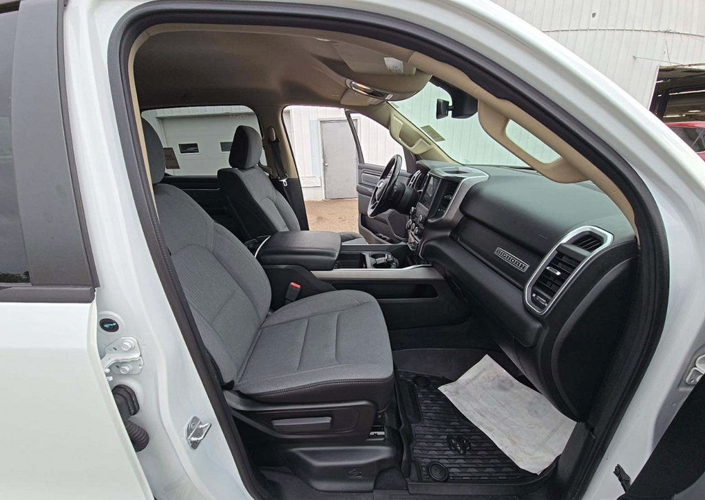 Used 2019 RAM 1500 Big Horn AWD/4WD image 18