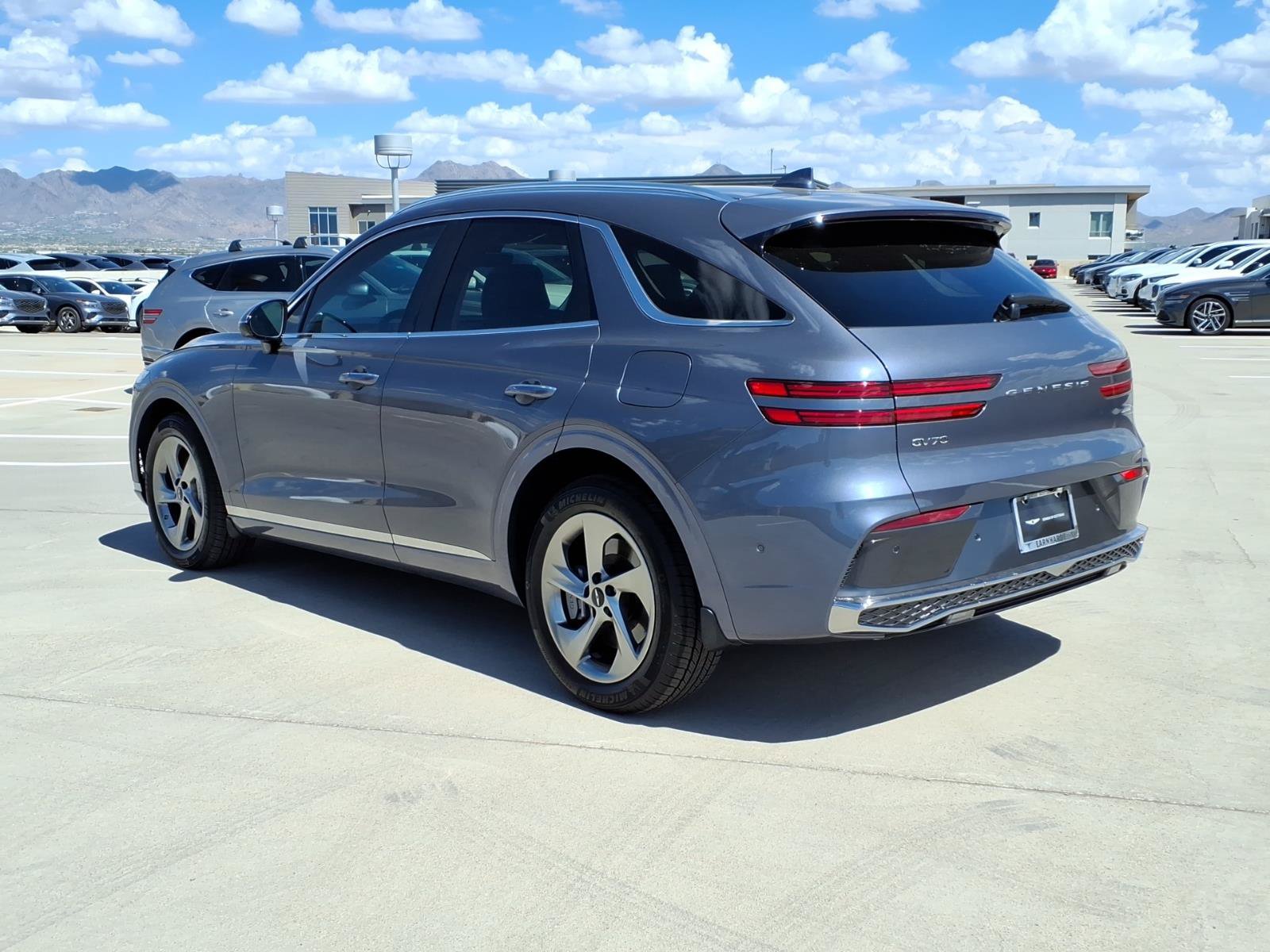 Certified 2026 Genesis GV70 2.5T Advanced AWD/4WD image 4